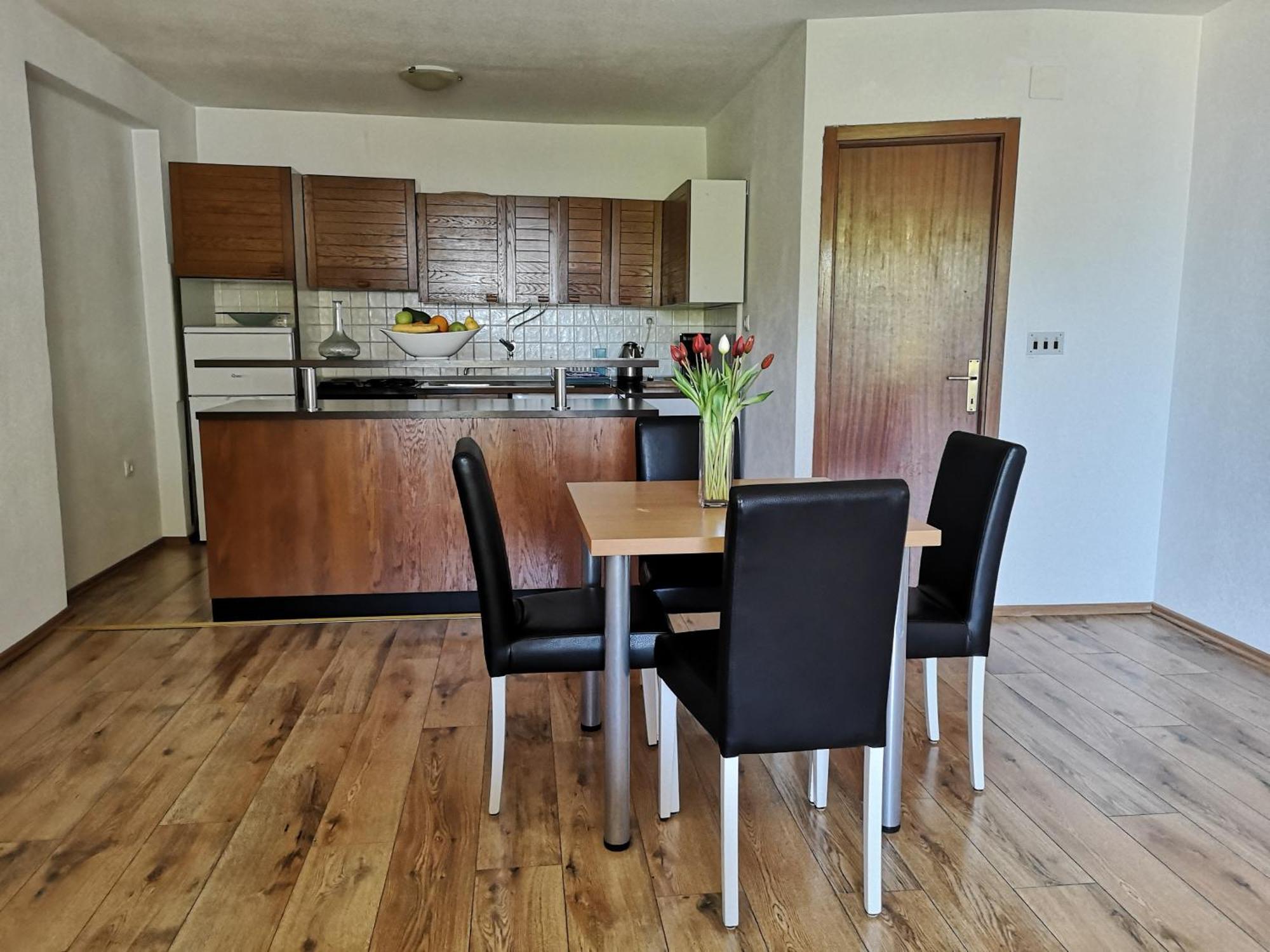 מאקרסקה Apartmani Neva מראה חיצוני תמונה